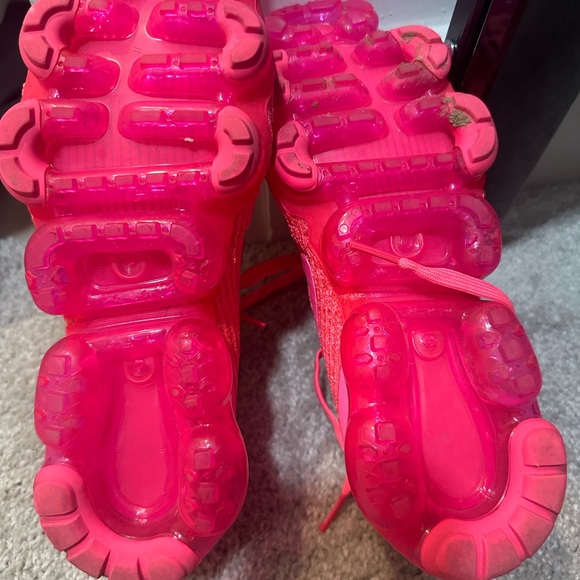 Pink Nike Vapormax Flyknit 3 - Picture 2 of 4